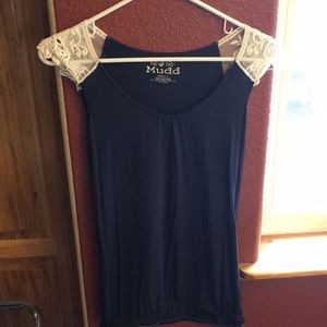 Mudd lace top 🔴 5 for $15